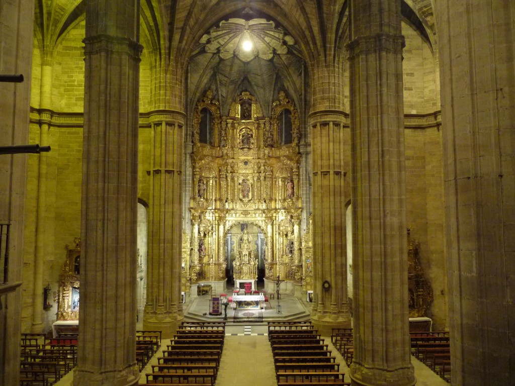 Iglesia_de_Santo_Tomás_-_Vista_interior_general